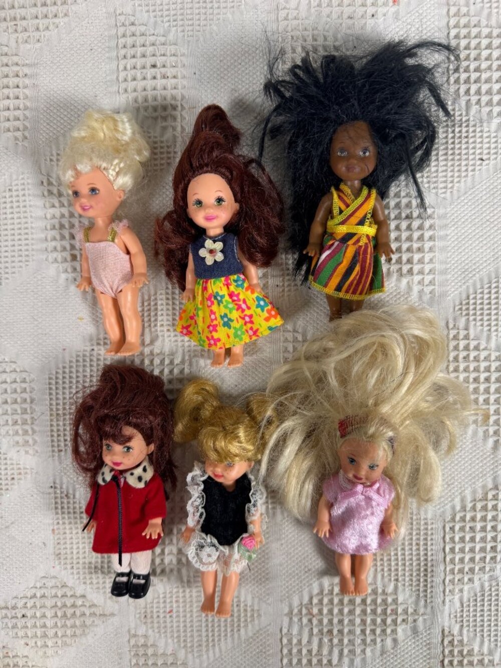 Lot Of 6 Vintage Kelly Dolls and Friends Barbie Sister 1990s Assorted Outfits